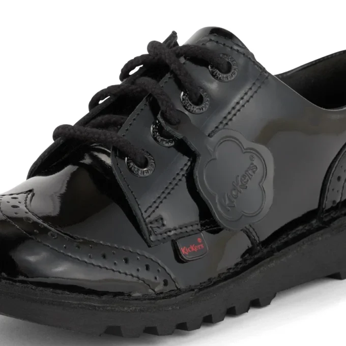 Junior Girls Kick Lo Brogue in pelle verniciata nera Junior Girls Kick Lo Brogue in pelle verniciata nera