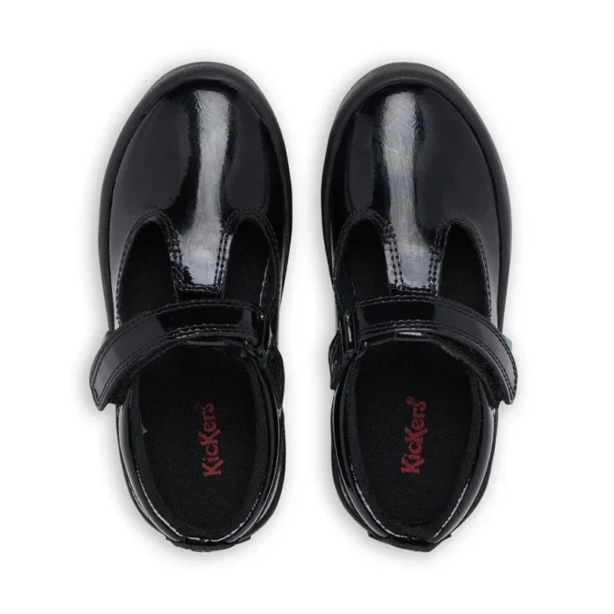 Scarpe da bambina Kariko con cinturino a T in vernice nera Scarpe da bambina Kariko con cinturino a T in vernice nera