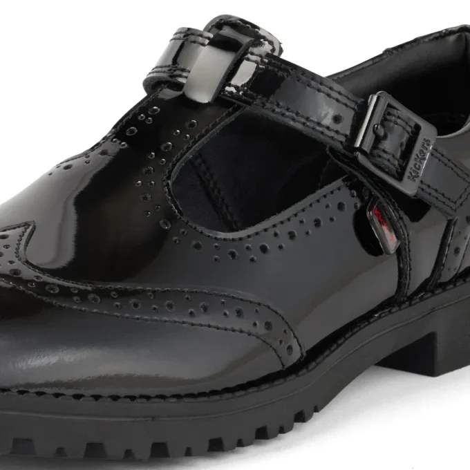 Scarpe da ragazza Lachly Brogue T-Bar in vernice nera Scarpe da ragazza Lachly Brogue T-Bar in vernice nera