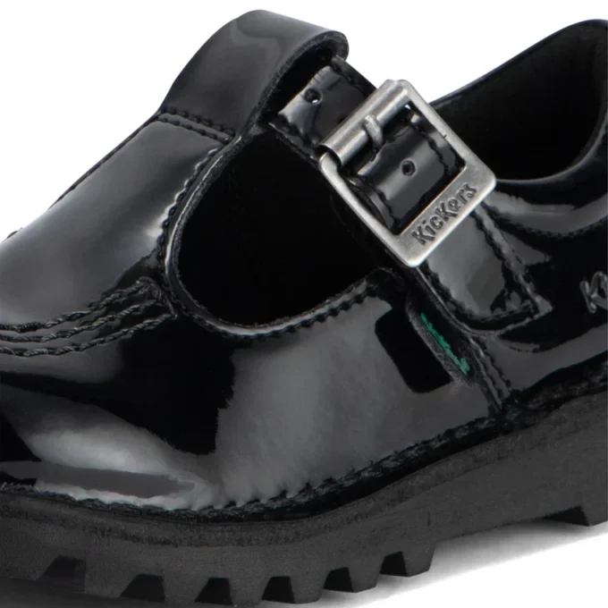 Scarpe Kick T-Bar in similpelle verniciata per bambine, nero Scarpe Kick T-Bar in similpelle verniciata per bambine, nero