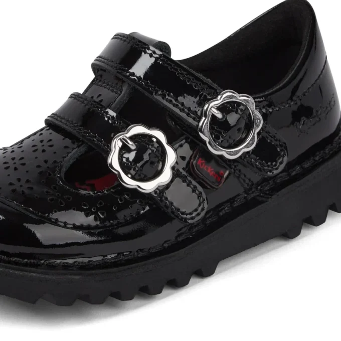 Scarpe Kick T-Bar per bambine in vernice nera Scarpe Kick T-Bar per bambine in vernice nera